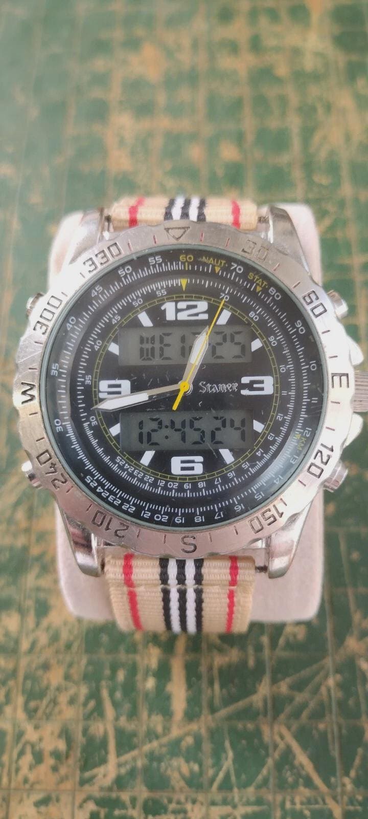 Stauer Centurion ハイブリッドメンズウォッチ 平行輸入 平行輸入 Stauer Centurion Hybrid Men\u0027s Watch