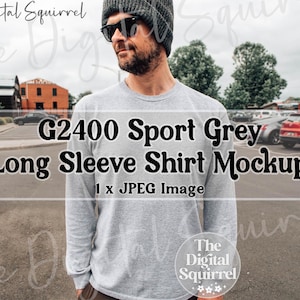 Gildan 2400 Sport Grau Mockup | Lifestyle Mock Up eines Mannes mit G240 Langarmhemd | JPEG Bild