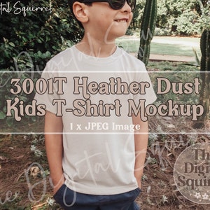 キッズ Bella Canvas 3001T ヘザーダスト Tシャツ モックアップ | キッズ Tシャツ モックアップ | 男の子用 Tシャツ モックアップ | キッズ アウトドア モックアップ | JPEG ファイル