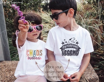 Bella Canvas 3001T Kinder-T-Shirt-Mockup (weiß) | Geschwister-Mockup | Bruder-Schwester-T-Shirt-Mockup | Outdoor-Mockup für Kinder | JPEG-Datei