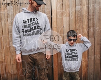 Maqueta de padre e hijo / Maqueta de sudadera con capucha deportiva gris / Maqueta de Gildan 18500 y 18500B / Maqueta de padre e hijo para el Día del Padre / Maqueta de otoño e invierno / Imagen JPEG