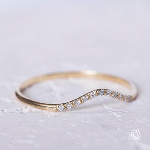 Runder Diamant gebogener Ehering für Verlobungsring, Labor gewachsener Diamant Band für Sie, Passender/stapelbarer Band, minimalistischer Band für Sie