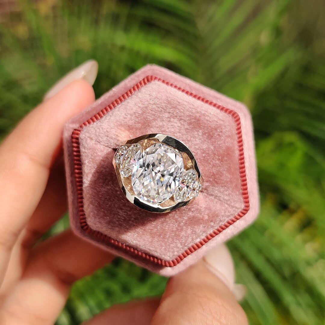 4-ct-lab-grown-diamond-engagement-ring-oval-cut-crushed-ice-diamond