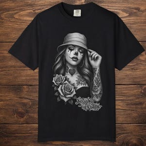 Payasa Graphic Tee, Lowrider Clothing, Chicana Tattoo Art Streetwear, Chicano Culture Shirt, Urban Vintage Style Tee, Barrio Fashion Bild 1