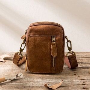 Mini Bag Leather, Crossbody iPhone case, Smartphone Case, Passport Holder, Festival Bag, Travel Bag,Large Capacity，zipper double partition