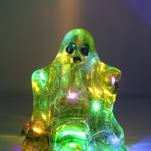 Resin Ornamental Ghosts Light up Small Green