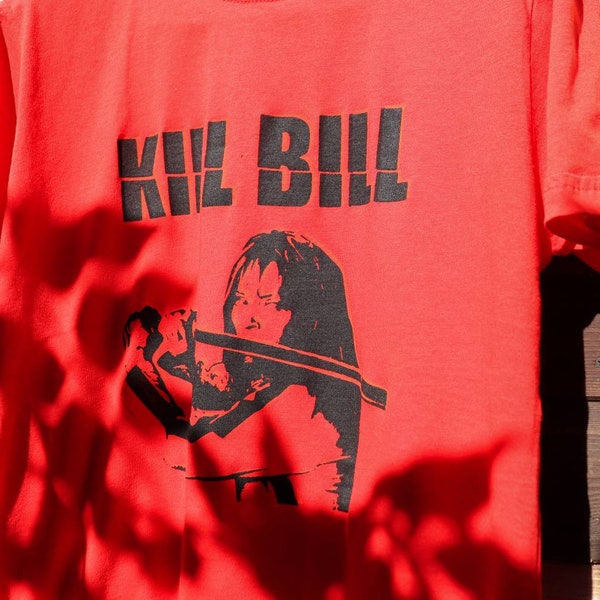 Kill Bill Uma Thurman Holding Sword Double Sided Hand Printed Red and Black T-shirt Unisex All Sizes Available