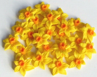 12 Yellow Daffodils Flowers Edible Cake Toppers Sugarcraft Wedding Cupcake Easter