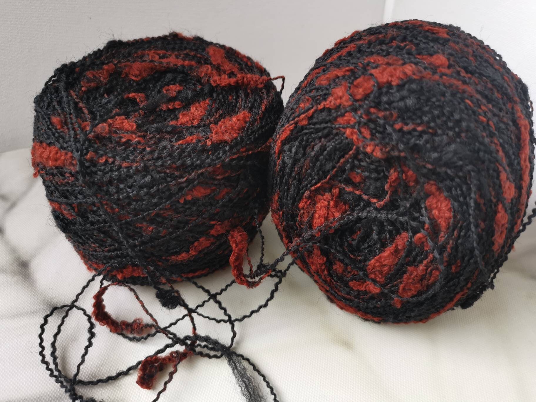 Cotton Yarn Cakes ELECTRIC RED, Yarn for Crocheting, Bright Melange Yarn,  Red Multistrand Yarn, Fancy Novelty Yarns. 