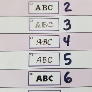 Personalisierter Kleinkind-Schaukelstuhl, Kinderstuhl mit Ottomane und Kissen - Bären- und Baumdruck Bild 7