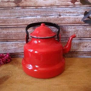 Vintage red enamel teapot, Vintage enamelware, Enamelware pot, Enamelware, Enamelware teapot, Enamel tea kettle, Tea kettle, Kitchen decor.