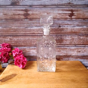 Vintage vierkante persglazen karaf, vintage karaf, thuisbar, glazen karaf, whiskykaraf, vintage bargerei, bourboncadeaus.