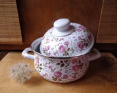 Vintage roses enamel cooking pot , Enamel stove pot with lid, Floral design, Enamel saucepan, Small metal pot, Enamelware, Shabby chic decor