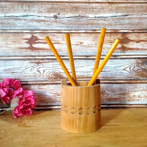 Vintage pencil holder with four HB KOH-I-NOOR pencils, Pen holder, Pen storage, Vintage Home Decor, Pencil holder, Pen holder for desk.