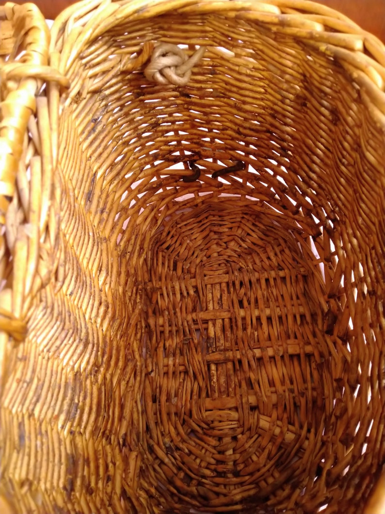 Fishing decor Wicker creel Lake house decor Fishing gifts. Old fishing creel basket Cabin decor Wicker fishing creel