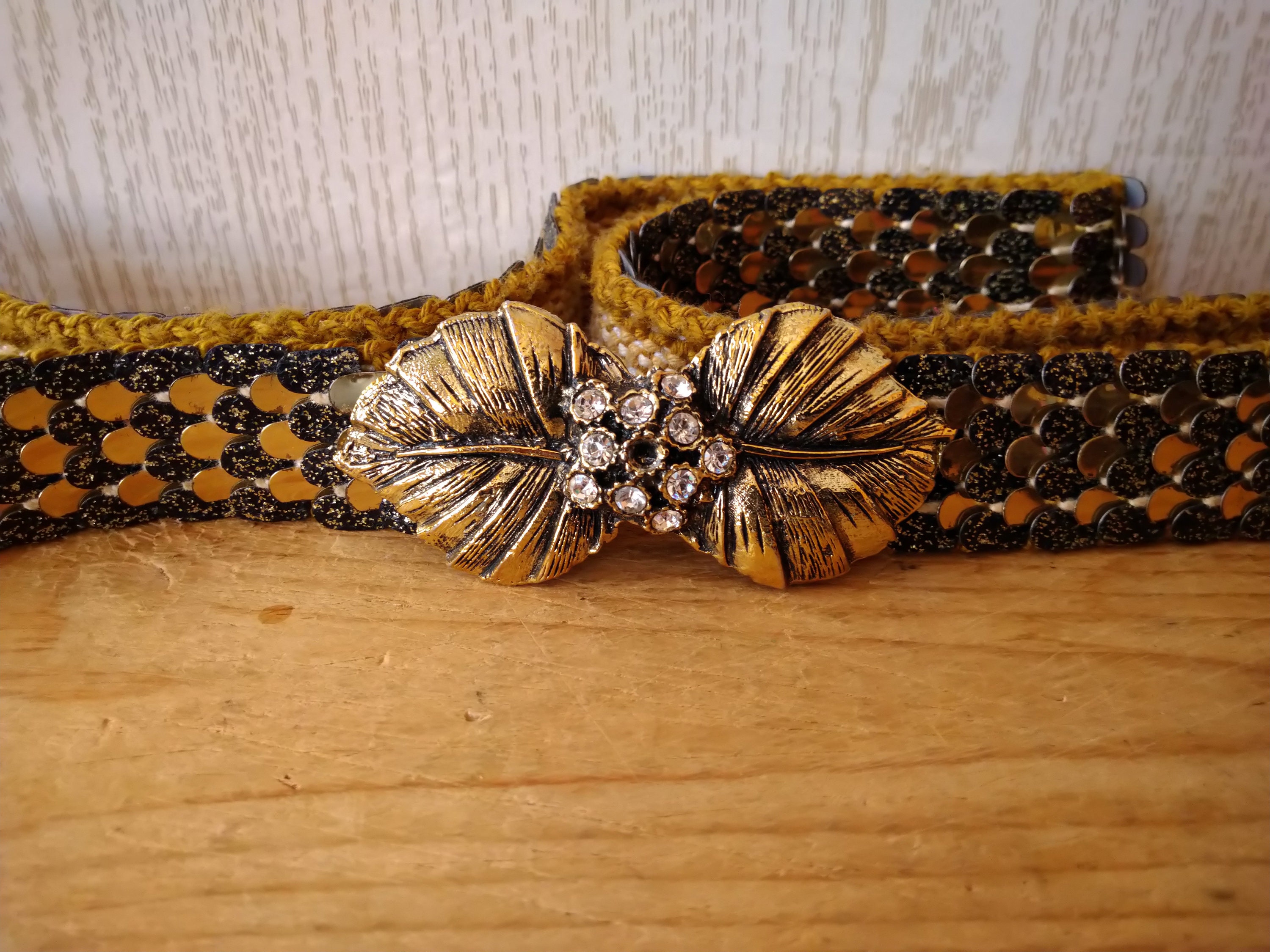 Vintage Gold Scales Belt: 1980s Leaf Buckle Stretch Belt - Etsy