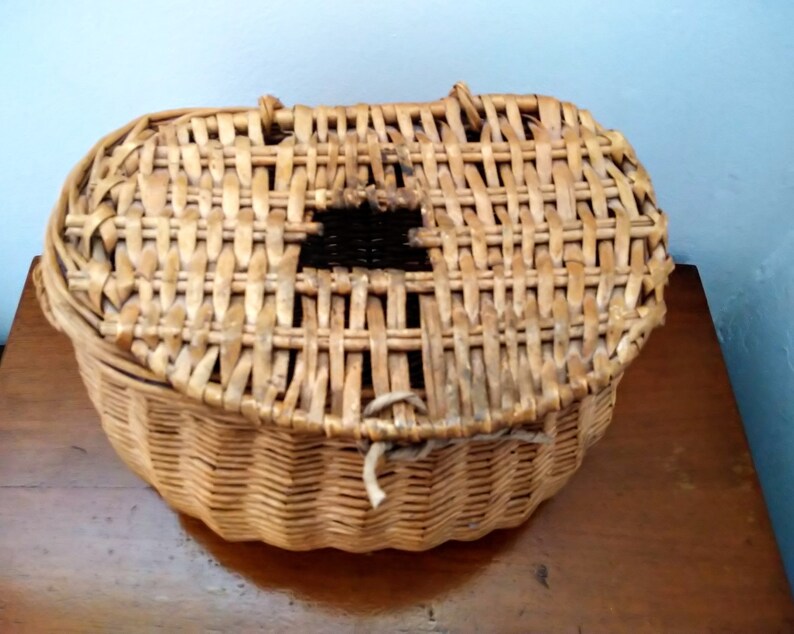 Fishing decor Wicker creel Lake house decor Fishing gifts. Old fishing creel basket Cabin decor Wicker fishing creel