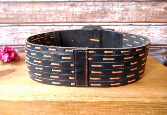 Vintage Black Layered Leather Cinch Belt With D-ring Buckle  display picture 1