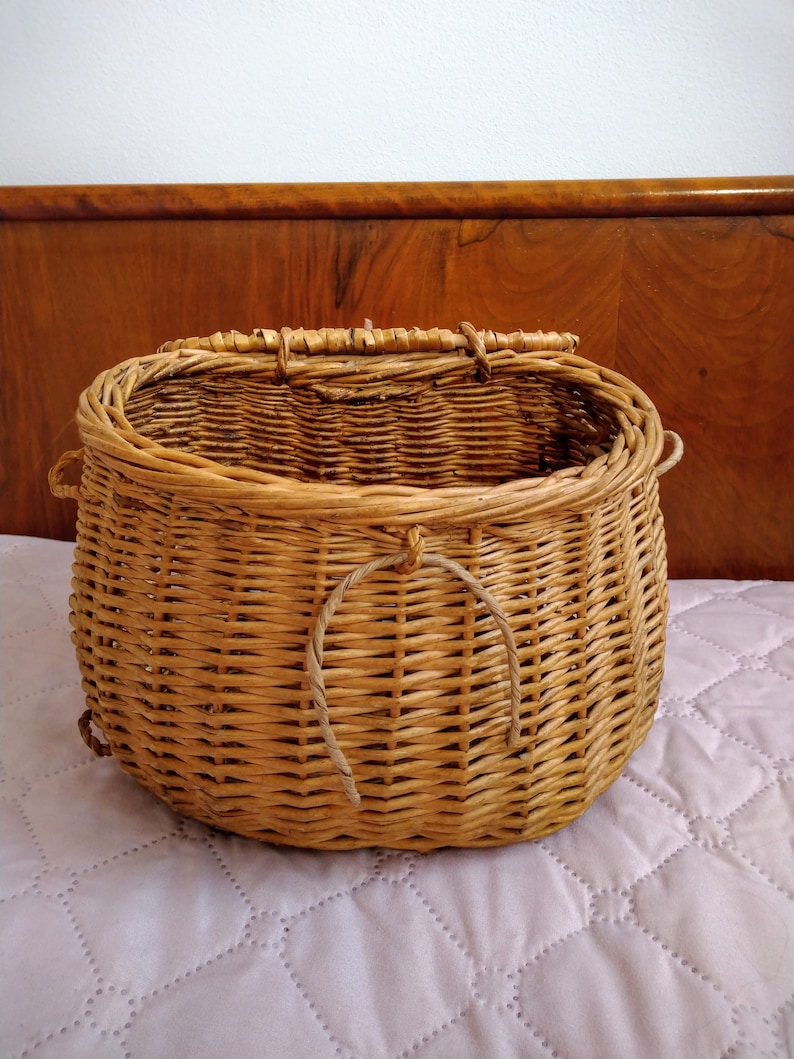 Fishing decor Wicker creel Lake house decor Fishing gifts. Old fishing creel basket Cabin decor Wicker fishing creel