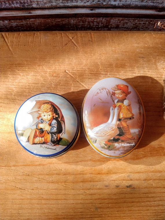 Vintage lot of 2 pill boxes, Tin pill boxes, Pill… - image 1