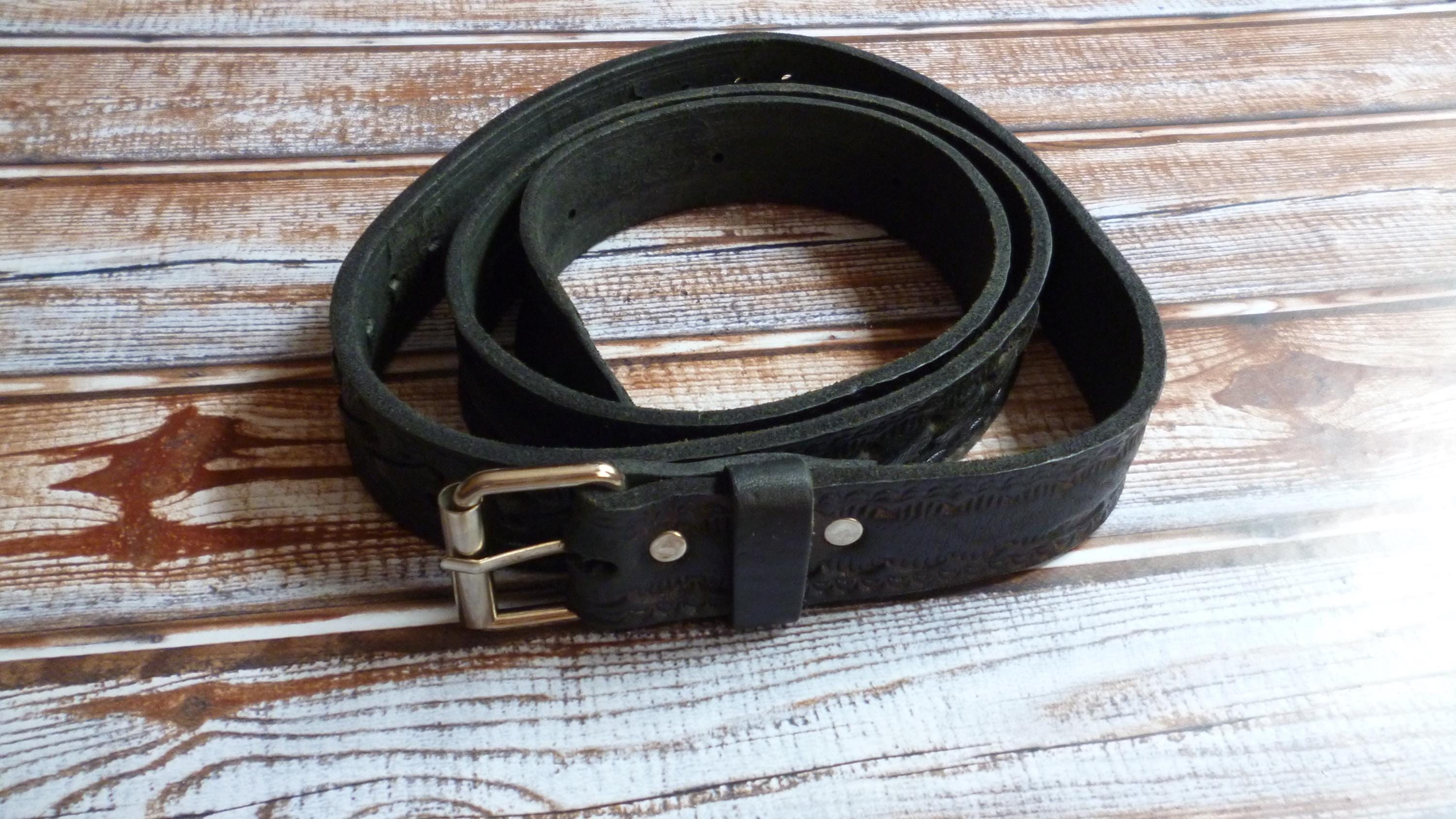 1980s Vintage Black Tooled Leather Belt – Western Style  display picture 3