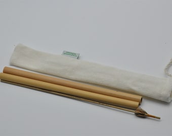 Umweltfreundliche und wiederverwendbare Bambus Strohhalme 4er Set (2x 2 Stk.), inkl. 2 Stofftaschen & 2 Reinigungsbürsten aus Kokosfasern