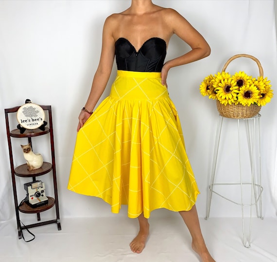 Vintage 60s/70s Bright Yellow Diamond Flare Skirt - image 2