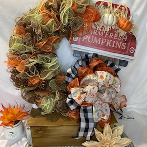 Fresh Farm Pumpkin Door Wreath/ Fall Harvest Decor/ Farm Pumpkin Truck Wall Hanging/ Hello Fall Collection/ Autumn Harvest Hay Bale Wreath