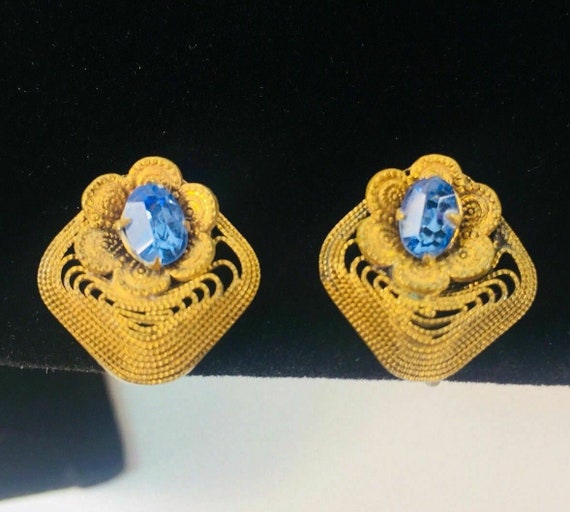 Vintage Earrings Blue Rhinestone Gold Tone Filigr… - image 4