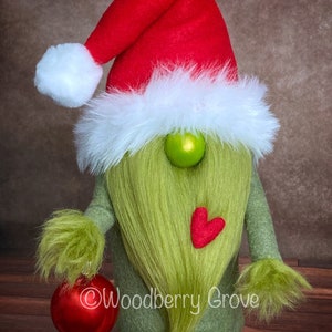 Grinch / Max Gnomes May PRE-ORDER (GREEN) Santa Grinch