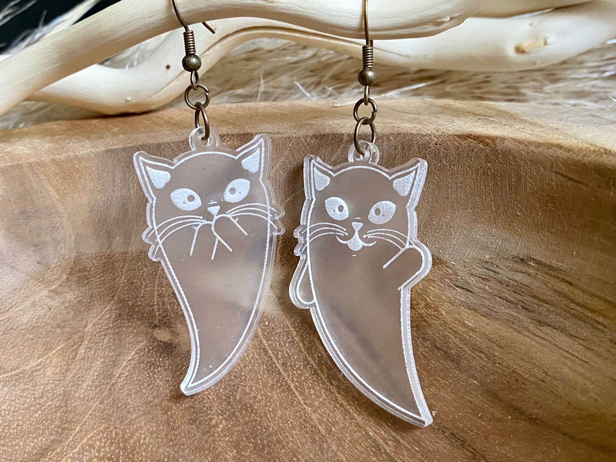 3 Pairs Halloween Resin Luminous Specter Cat Pot Stud Earrings for Women