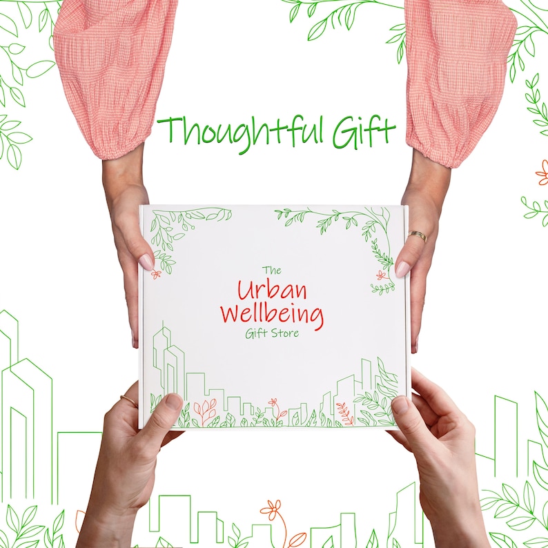 Cesta de regalo sin gluten, pasteles, galletas y snacks. Un detalle para celíacos. imagen 7