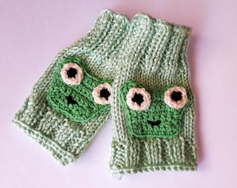 Handmade sleeveless frog gloves