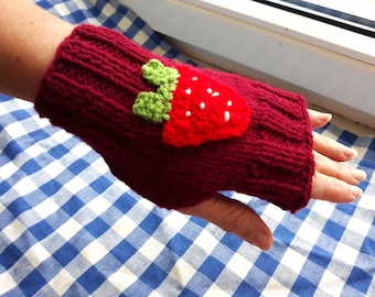 Strawberry sleeveless gloves