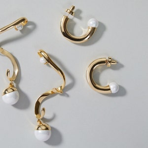 Adjustable 18k Yellow Gold Vermeil Gold Ear Cuff, White Pearl, Devotion Collection image 10