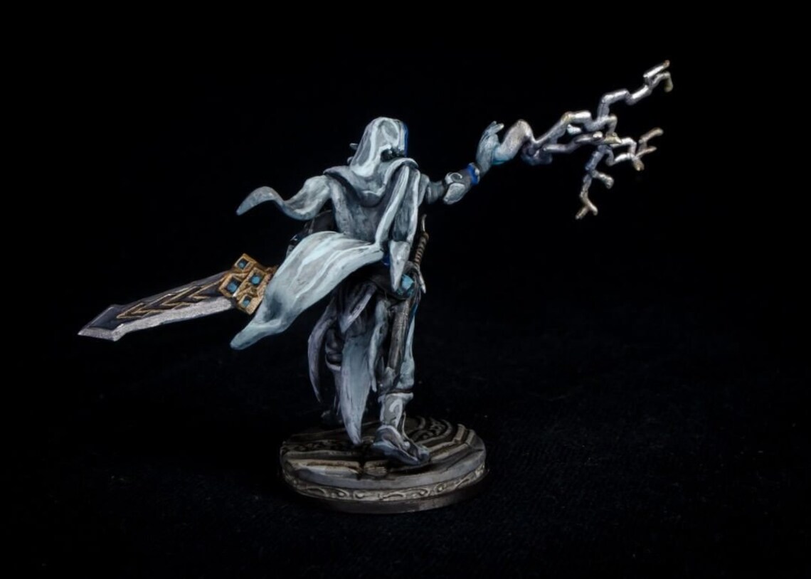 Caras NodelNar Gray Elf Bladesinger miniature de table Etsy