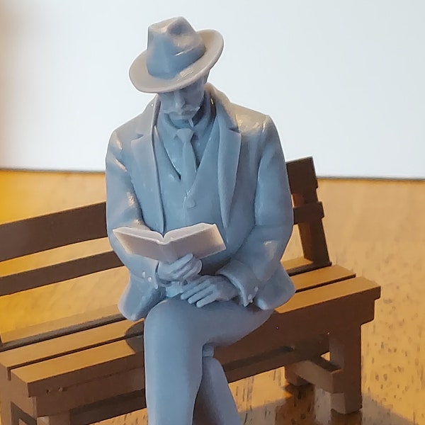 Réaliste 4 figurines homme assis à l'échelle 20,3