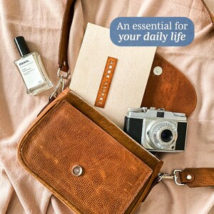 Everyday elegance meets functionality. This handcrafted cowhide bag keeps your essentials stylishly organized—perfect for your daily adventures.