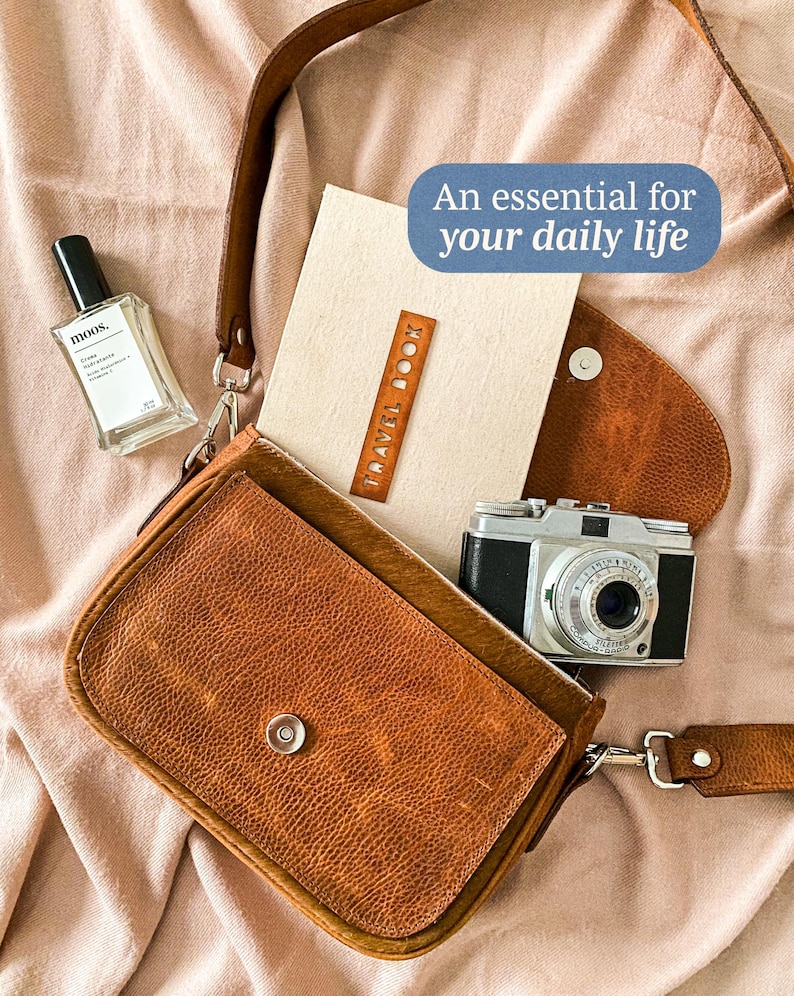 Everyday elegance meets functionality. This handcrafted cowhide bag keeps your essentials stylishly organized—perfect for your daily adventures.