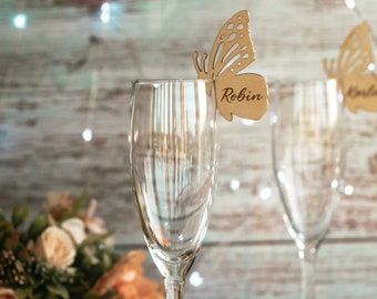 Etiquetas personalizadas de vidrio de mariposa - Marcadores de vidrio de mariposa - Decoraciones de fiesta personalizadas - Decoración de mesa de boda - Encantos de vino de madera - Etiqueta de nombre