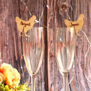Étiquettes de boisson personnalisées - Marqueurs de verre de mariage champêtre - Cartes de lieu de mariage de poulet drôle - Décorations de table de mariage de grange personnalisées rustiques