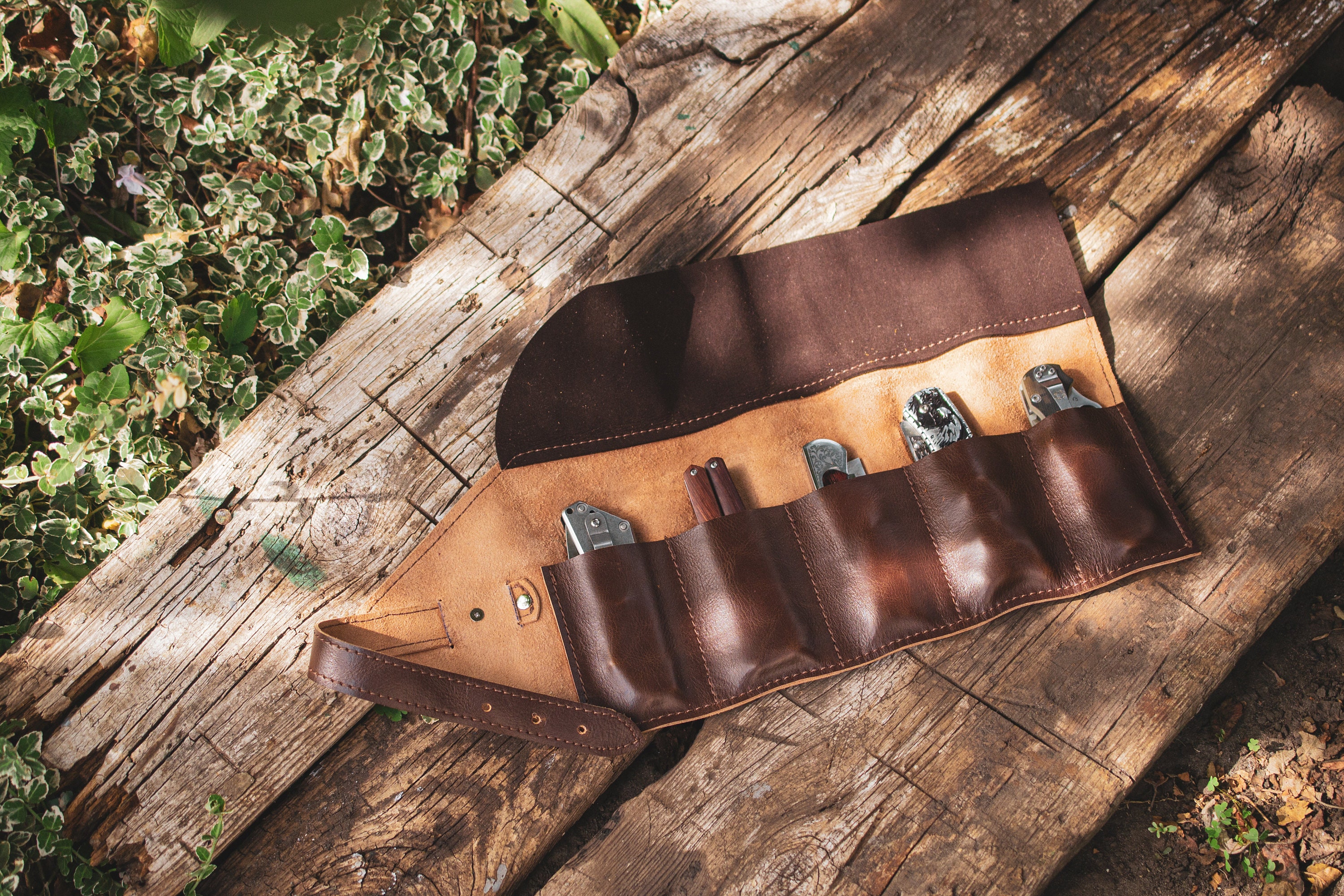 053061 CALEE Embossing Leather Sword