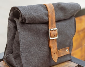 Stylish Canvas Lunch Bag with Leather Strap – Eco-Friendly and Durable