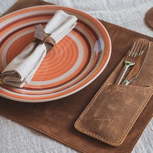 Placemats for Dining Table, Elegant Table Mats for Home Decor, Durable and Stylish Kitchen Accessories, Washable Placemats Set