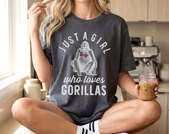Girl Who Loves Gorillas T-Shirt: Wildlife Ape Gift