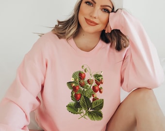 Sudadera vintage de fresa: ilustración botánica, estilo cottagecore