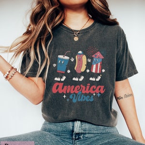 Retro America Vibes Shirt, Vintage Wash 4th Of July Shirt, Comfort Colors USA Hot Dog Party Shirts, Funny July 4th Hot Dog Patriotic USA 4XL