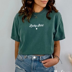 St. Patrick's Day Comfort Colors Vintage Wash Lucky Shirt, Retro Shamrock Cute Tshirt Trendy St. Paddy's Day Minimalist Lucky Shirt to 4XL