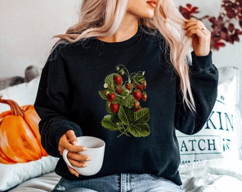 Sudadera vintage de fresa: ilustración botánica, estilo cottagecore