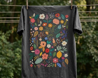Camiseta Comfort Colors Wildflower: Camiseta floral bohemia, camiseta moderna de flores folclóricas, F2